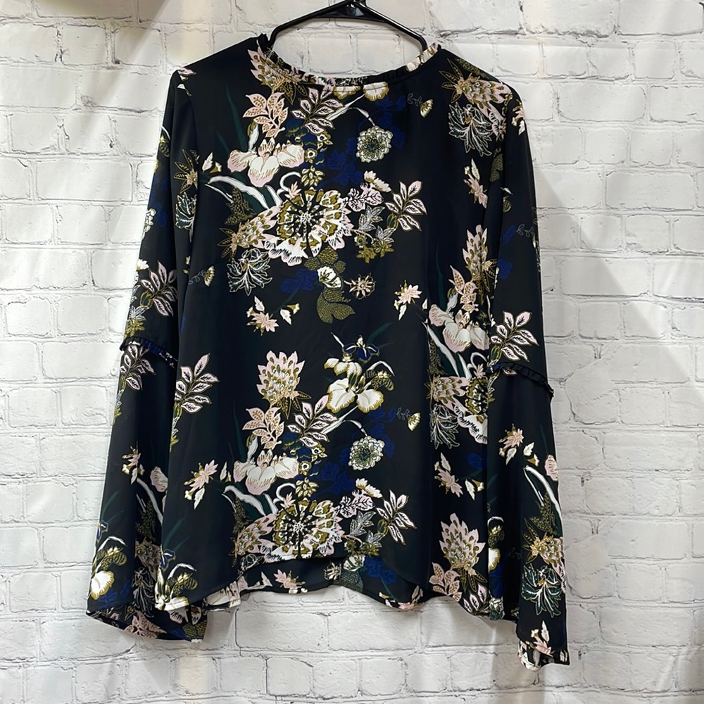 Violet + Claire floral sheer ruffled detail bell sleeve large top